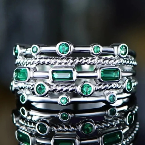 🎁925 Silver Plated Green Round Rectangle CZ Double Layer Dainty Ring, UNVN12165 - Picture 2 of 3